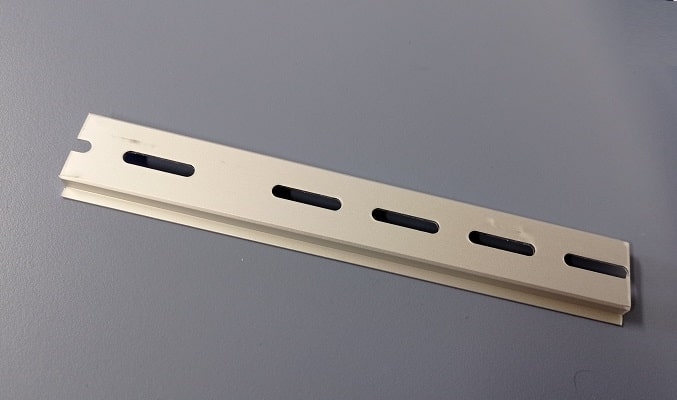 LA-ACASELDINR - Lunatico Astronomia DIN Mounting Rail, 25cm